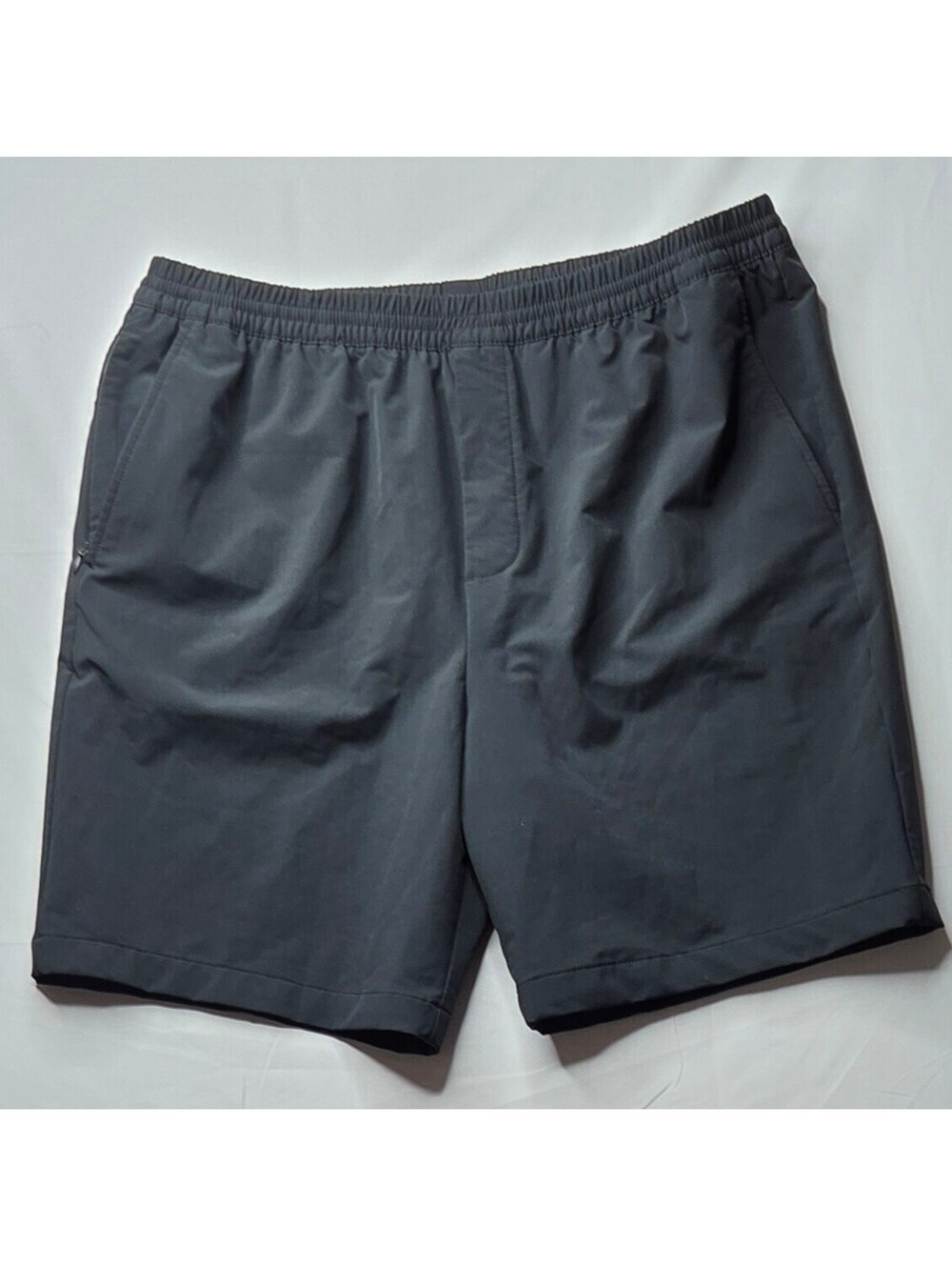 Banana Republic Men Performance Shorts NWOT XL Black 9" Inseam Zip Pockets